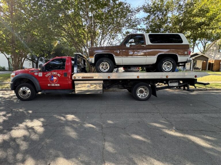 1992 Chevy Blazer Gets Flatbed Towing Near Kasa Highland Park After Electrical Failure